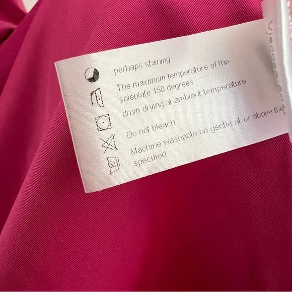 Gowns / Prom Dresses / Formal Dresses - Picture 9 of 11